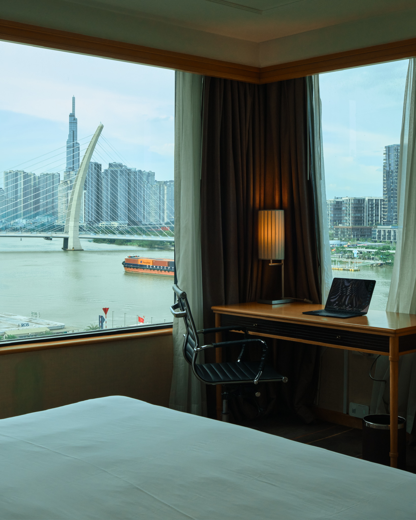 3 đầu bếp Việt của khách sạn nổi tiếng nhất thế giới dùng tương bần, lá mần, cá trích chinh phục khẩu vị khó chiều nhất- Ảnh 6. 3 đầu bếp Việt của khách sạn nổi tiếng nhất thế giới dùng tương bần, lá mần, cá trích chinh phục khẩu vị khó chiều nhất- Ảnh 6.