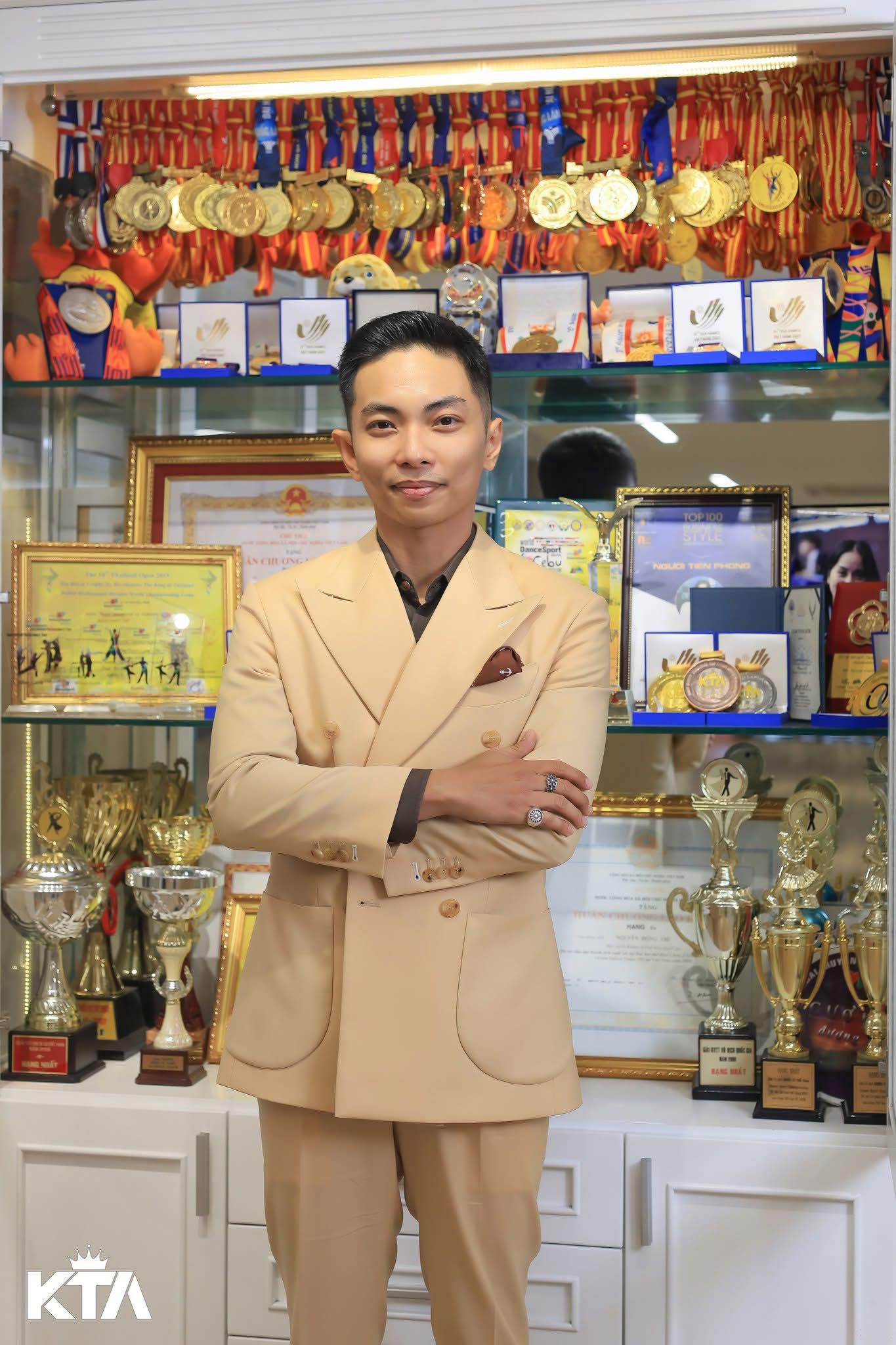 Phan Hiển: "U40 rồi mà quẩy vẫn OK"- Ảnh 2.