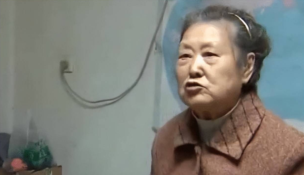 Cha mẹ sang tên nhà cho 2 anh trai, con trai út tức giận 6 năm không về nhà, cha qua đời cũng chẳng một lời hỏi thăm- Ảnh 3.