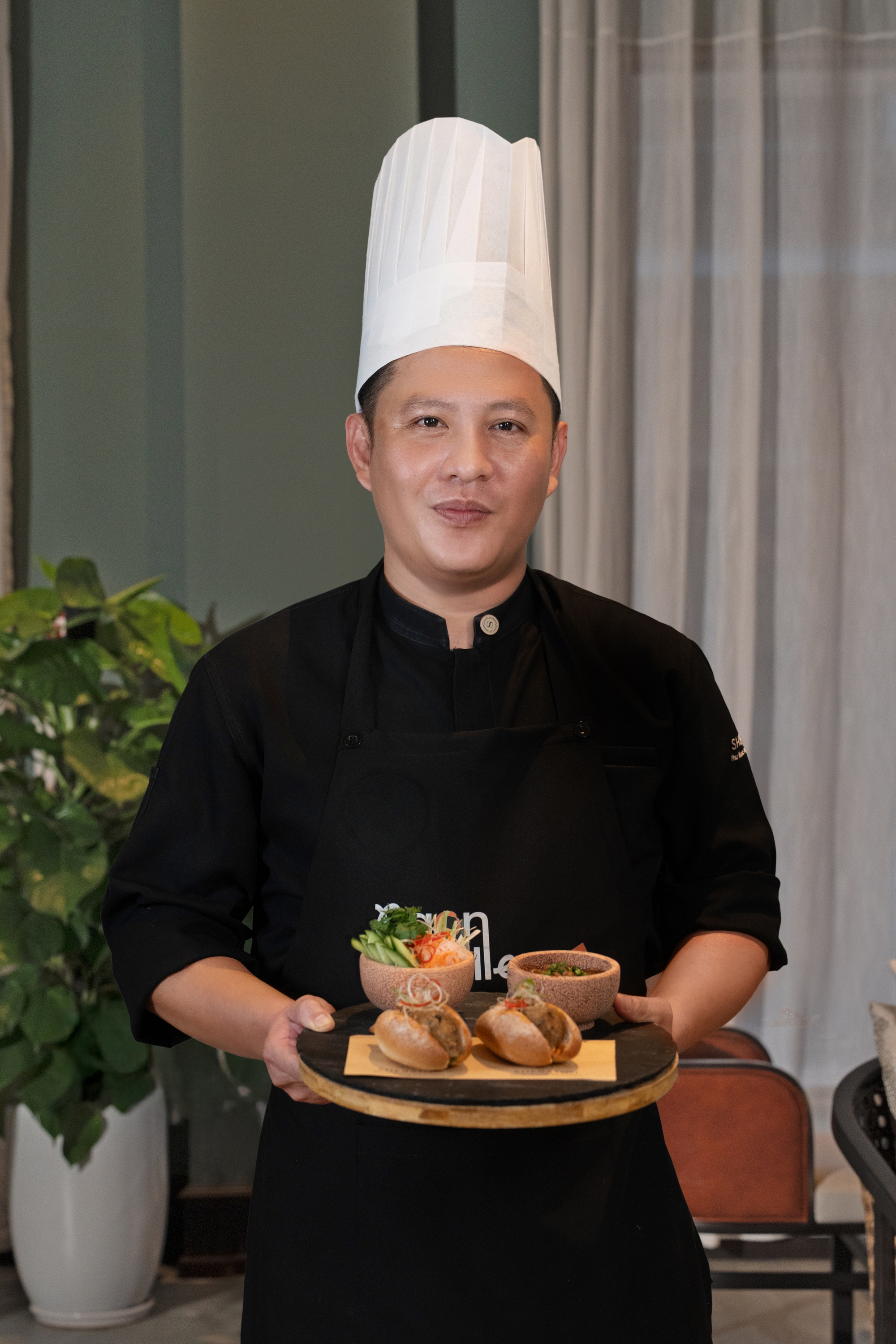 3 đầu bếp Việt của khách sạn nổi tiếng nhất thế giới dùng tương bần, lá mần, cá trích chinh phục khẩu vị khó chiều nhất- Ảnh 7. 3 đầu bếp Việt của khách sạn nổi tiếng nhất thế giới dùng tương bần, lá mần, cá trích chinh phục khẩu vị khó chiều nhất- Ảnh 7.