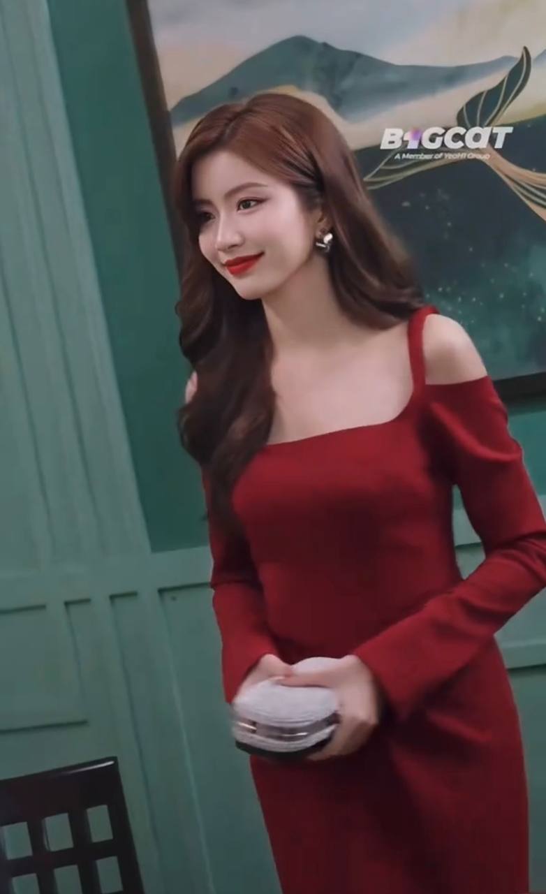 Màn ảnh Việt mới có 1 tiểu thư tài phiệt, mặc đẹp còn được so với Triệu Lộ Tư- Ảnh 4.
