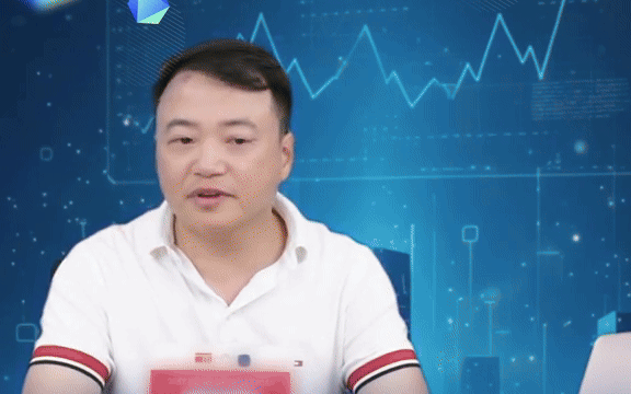 Shark B&igrave;nh tự đẩy m&igrave;nh v&agrave;o đường c&ugrave;ng