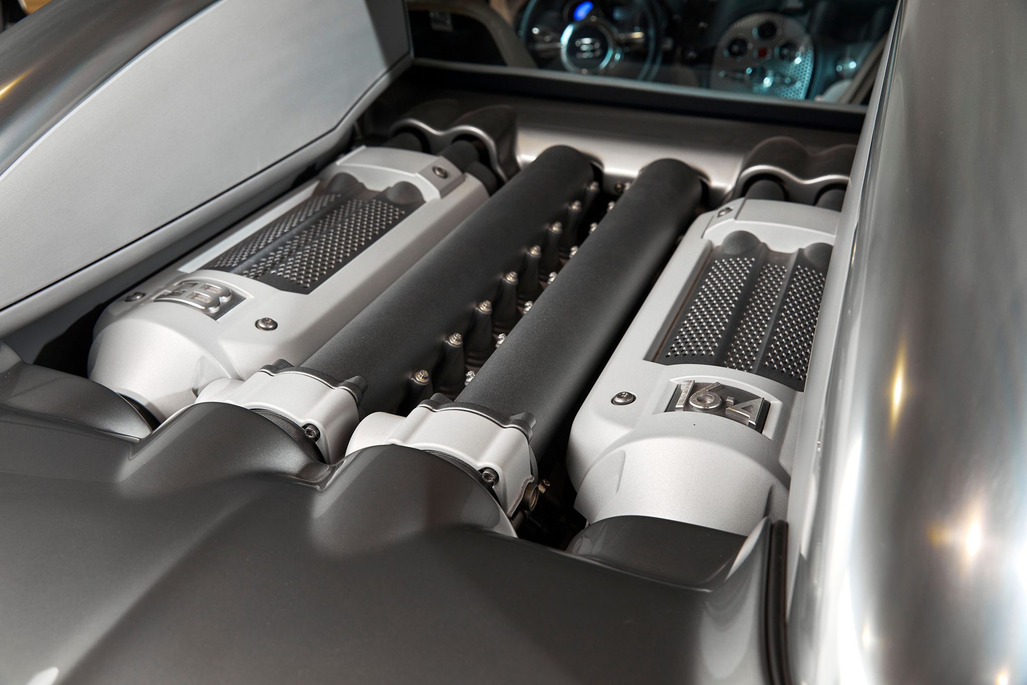 Ông Đặng Lê Nguyên Vũ có thể tốn gần 1 tỷ đồng mỗi lần thay dầu Bugatti Veyron, lý do đến từ kết cấu nghe thôi đã thấy đau đầu- Ảnh 3.