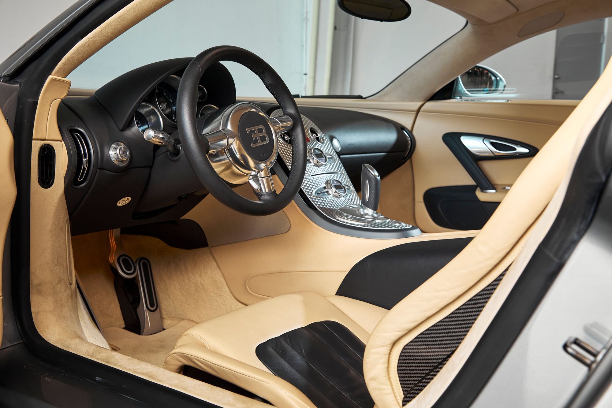 Ông Đặng Lê Nguyên Vũ có thể tốn gần 1 tỷ đồng mỗi lần thay dầu Bugatti Veyron, lý do đến từ kết cấu nghe thôi đã thấy đau đầu- Ảnh 9.