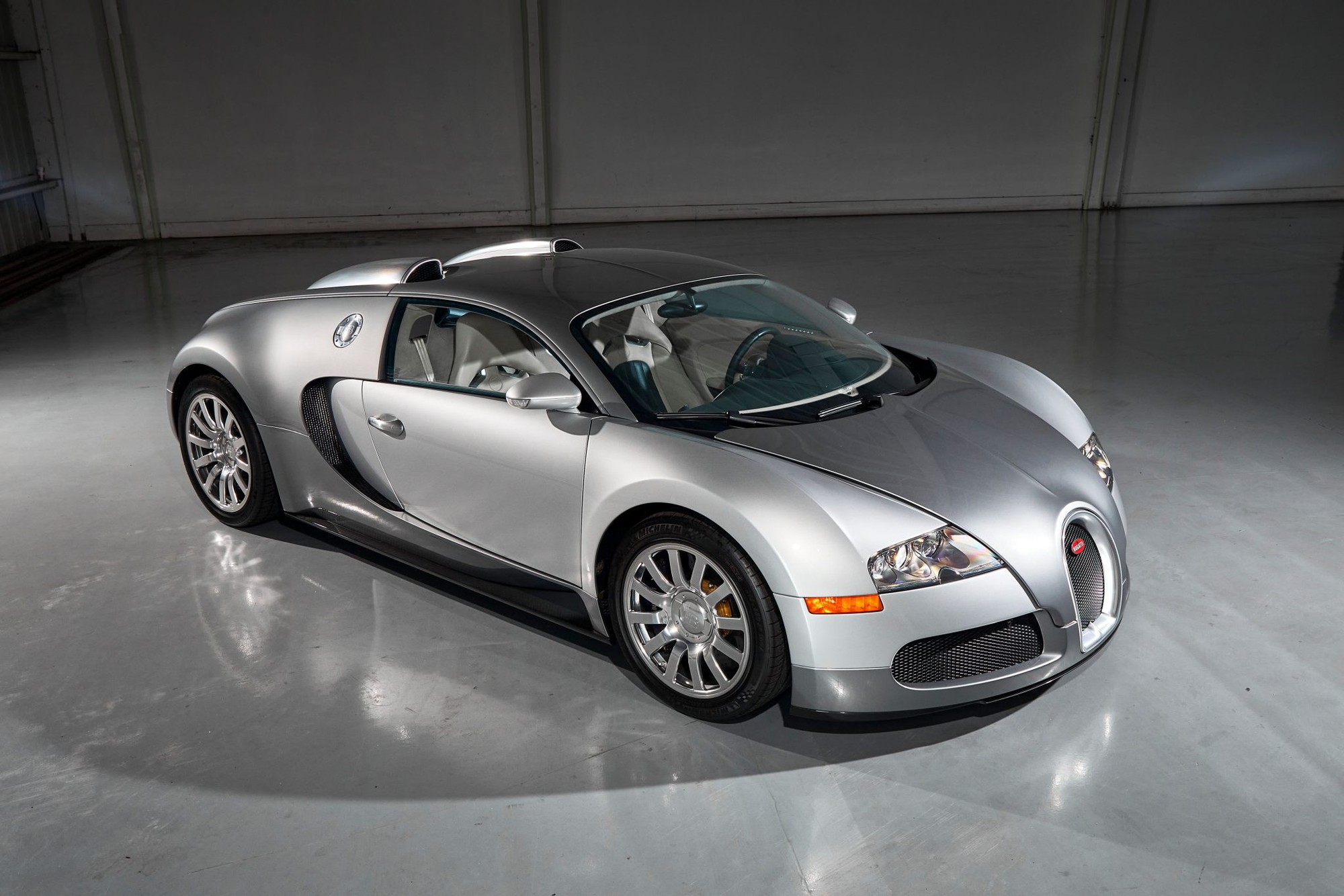 Ông Đặng Lê Nguyên Vũ có thể tốn gần 1 tỷ đồng mỗi lần thay dầu Bugatti Veyron, lý do đến từ kết cấu nghe thôi đã thấy đau đầu- Ảnh 2.