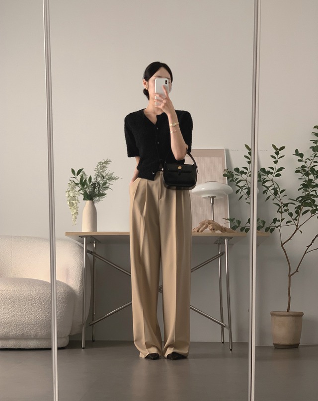 10 cách mặc quần màu be - item đang hot hơn cả quần trắng, ai thích style tối giản càng nên ghim- Ảnh 7.