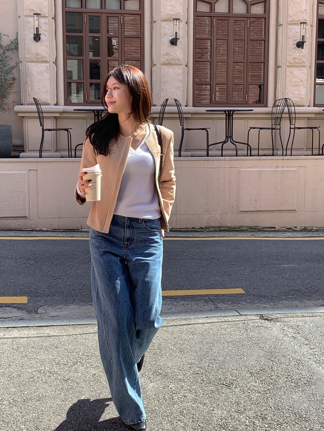 Sức mạnh của phối đồ: Biến quần jeans đơn giản trở nên sang xịn mịn hơn gấp bội với 10 công thức- Ảnh 8. Sức mạnh của phối đồ: Biến quần jeans đơn giản trở nên sang xịn mịn hơn gấp bội với 10 công thức- Ảnh 8.