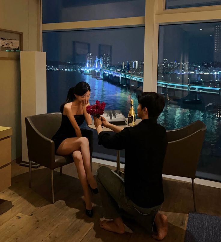 Vì sao thiếu gia thường kết hôn với hoa hậu?- Ảnh 2.