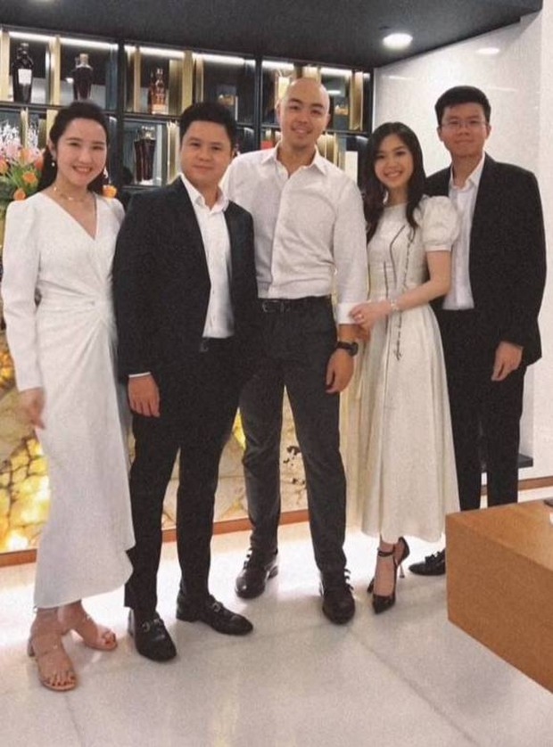Chuyện tình của cặp đôi "trâm anh thế phiệt" hiếm có trong giới thượng lưu Việt- Ảnh 8.