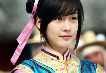 "Búp bê” nổi tiếng trở lại showbiz sau khi chồng đại gia lãnh án tù- Ảnh 8.