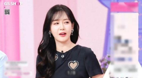 "Búp bê” nổi tiếng trở lại showbiz sau khi chồng đại gia lãnh án tù- Ảnh 5.