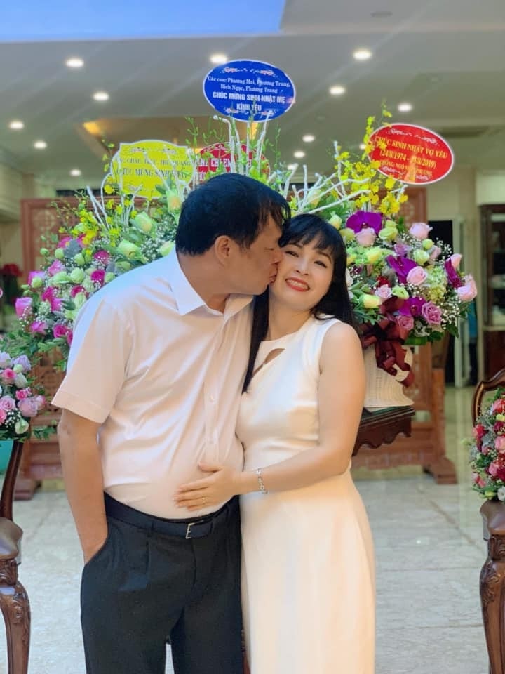 Sao nữ nhận lời cầu hôn của chồng đại gia trước vành móng ngựa, nhìn vào căn biệt thự 100 tỷ hoa hết mắt- Ảnh 12.