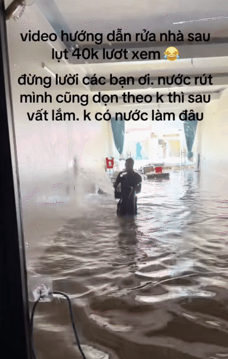 Dọn nhà sau lũ: Kinh nghiệm “xương máu” của người từng 