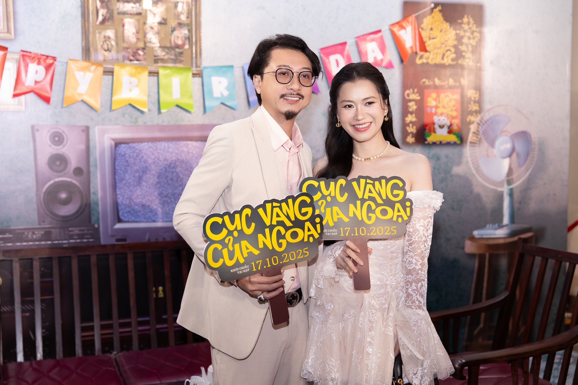 Đố ai đoán được tuổi thật của mỹ nhân này: Mẹ 2 con mà như gái 18, cả Vbiz không ai làm lại chị- Ảnh 1.