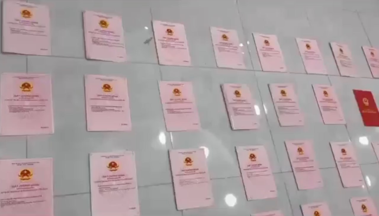 Ngân 98 không cung cấp mã két sắt, công an phải đưa về trụ sở để mở khóa- Ảnh 3.