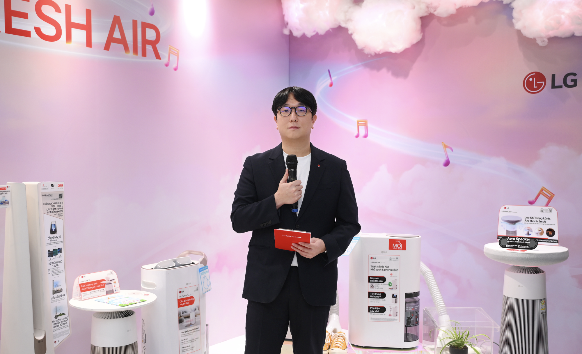 LG giới thiệu máy lọc không khí có cả loa, đèn- Ảnh 1.