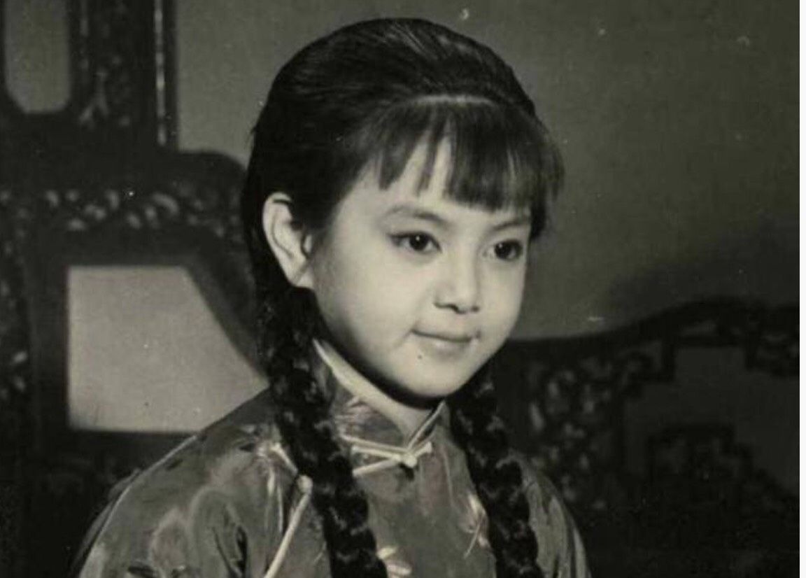 Ngọc nữ màn ảnh hé lộ “quy tắc sinh tồn trong hào môn”: Mang thai vẫn phải dậy sớm pha trà, hôn nhân chỉ là ván cờ quyền lực- Ảnh 2.
