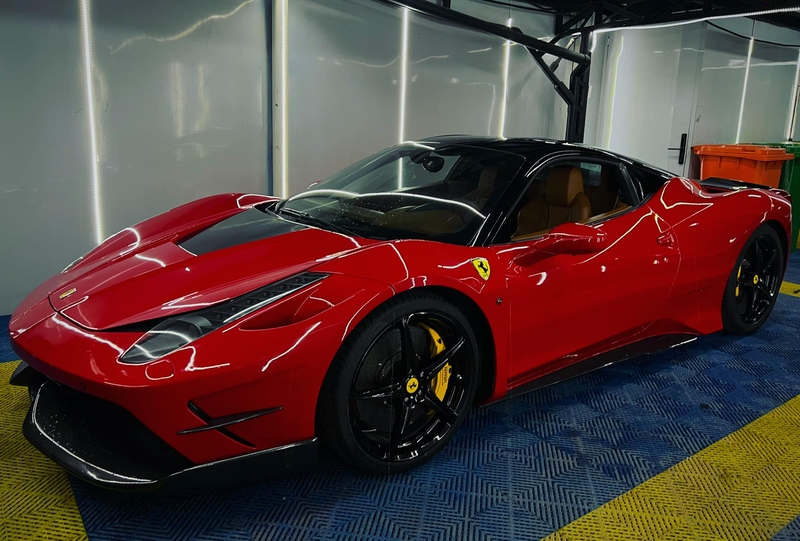 Soi d&agrave;n xe của 'cực phẩm một thời' Tống Đ&ocirc;ng Khu&ecirc;: Từ McLaren, Ferrari đến Rolls-Royce, c&oacute; xe d&ugrave;ng tiền bạn g&aacute;i để mua- Ảnh 4.