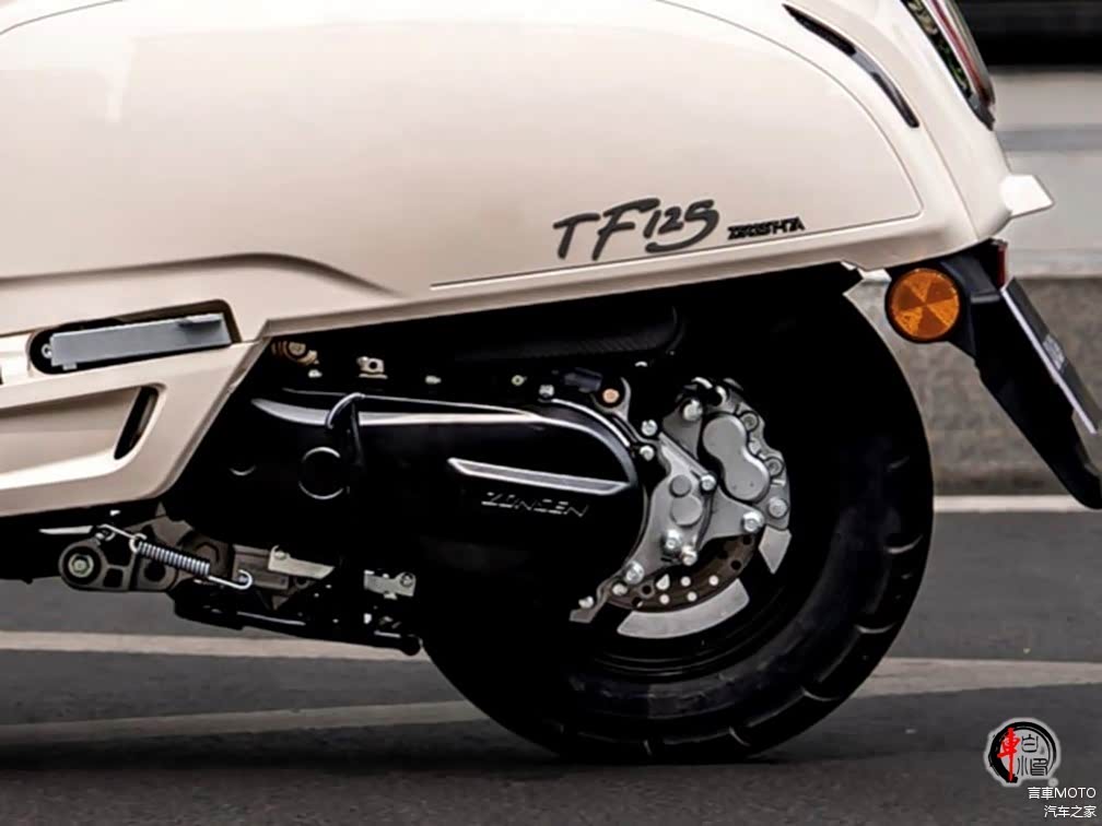 'Tân binh' xe ga 125cc giá 27 triệu đồng ra mắt: ngoại hình như Vespa, trang bị áp đảo Honda Vision- Ảnh 4. 'Tân binh' xe ga 125cc giá 27 triệu đồng ra mắt: ngoại hình như Vespa, trang bị áp đảo Honda Vision- Ảnh 4.