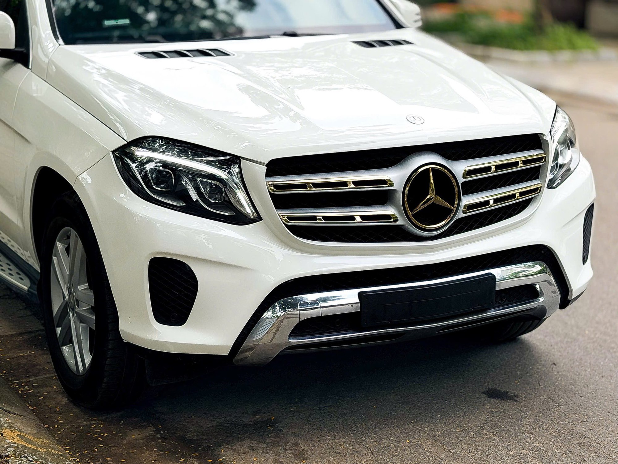 Có 1,5 tỷ, thay vì Everest có thể mua Mercedes-Benz GLS 350d: Được xe Đức sang chảnh nhưng đổi lại đã hết 'nguyên tem' tới 8 năm- Ảnh 2.
