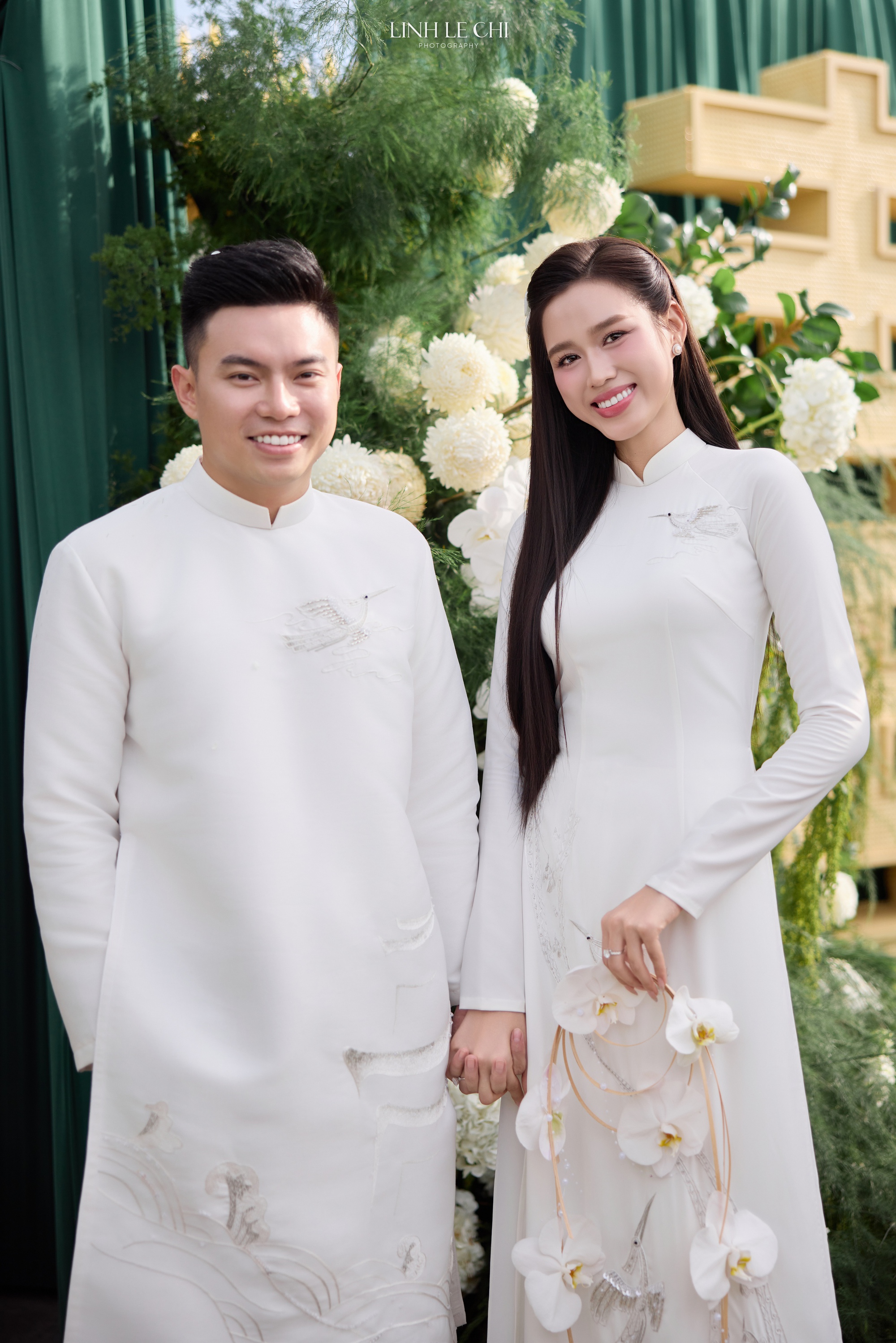 Hoa hậu Đỗ Hà khóc nức nở khi nghe bố chồng chủ tịch nói điều này trong đám cưới- Ảnh 12.