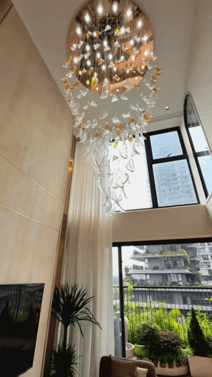 10 nghìn người xuýt xoa trước căn hộ duplex với ban công xanh mướt lưng chừng trời: "Ở chung cư mà sướng hơn cả nhà phố thế này?"- Ảnh 10.