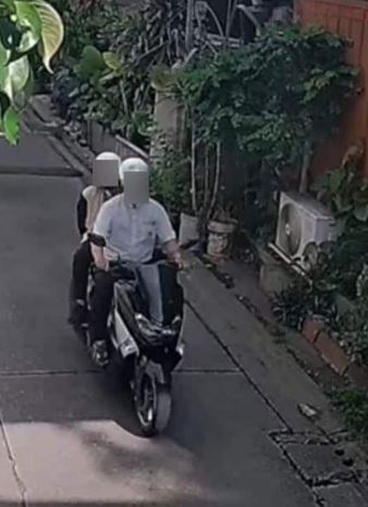 Đang đi đường, người đàn ông sốc nặng khi nhặt được túi tiền mặt hơn 182 triệu đồng- Ảnh 1.