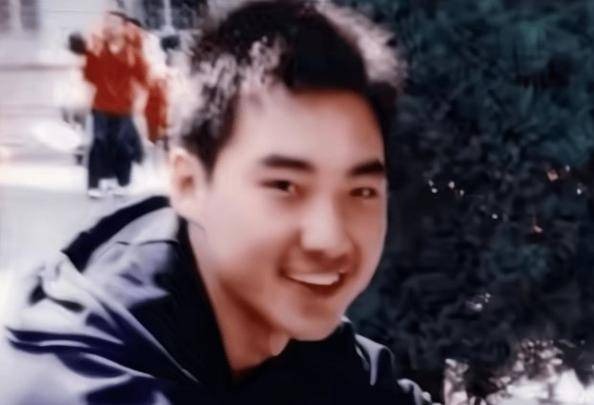 Nam sinh học giỏi vừa tốt nghiệp th&igrave; bị ung thư, từ bỏ điều trị, đăng k&yacute; hiến x&aacute;c rồi n&oacute;i dối b&agrave;: "Ch&aacute;u sắp đi du học"- Ảnh 1.