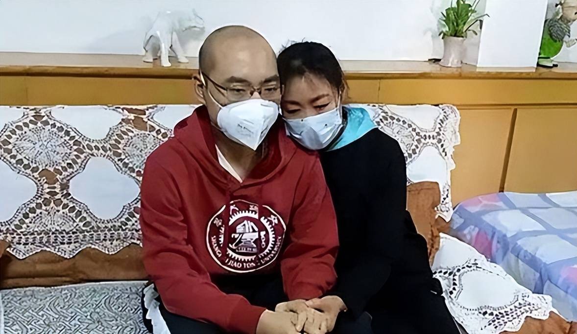 Nam sinh học giỏi vừa tốt nghiệp th&igrave; bị ung thư, từ bỏ điều trị, đăng k&yacute; hiến x&aacute;c rồi n&oacute;i dối b&agrave;: "Ch&aacute;u sắp đi du học"- Ảnh 3.