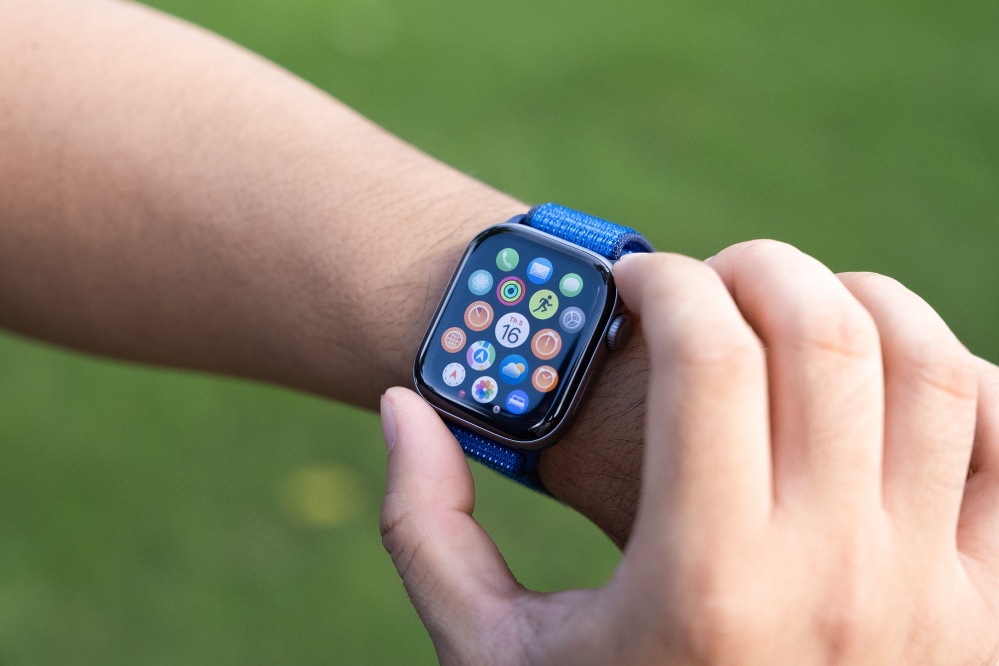 Mở hộp Apple Watch Series 11 chính hãng Việt Nam: Nhiều tính năng “wow” cực, trải nghiệm mượt mà!- Ảnh 6.