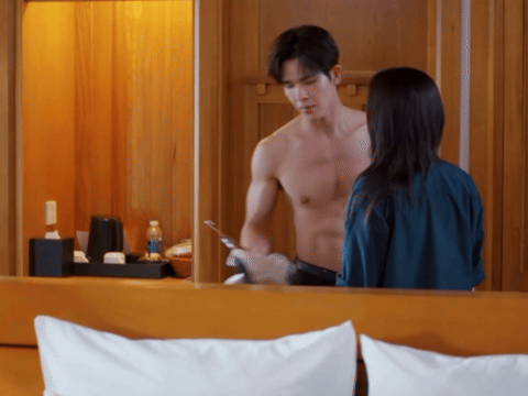 Vừa lộ nguyên hình “đào lửa”, Denis Đặng lại được khen: Vào vai đểu hợp thế- Ảnh 1. Vừa lộ nguyên hình “đào lửa”, Denis Đặng lại được khen: Vào vai đểu hợp thế- Ảnh 1.