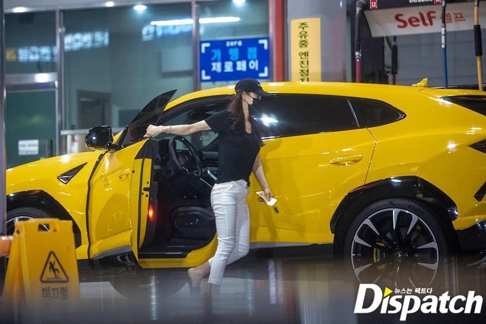 Nữ diễn viên bị triệu tập điều tra, cấm xuất cảnh vì được 