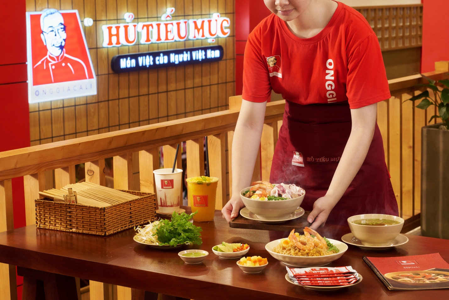Cuộc gặp gỡ định mệnh đặt nền móng vững chắc cho thương hiệu Hủ tiếu mực Ông Già Cali- Ảnh 4.