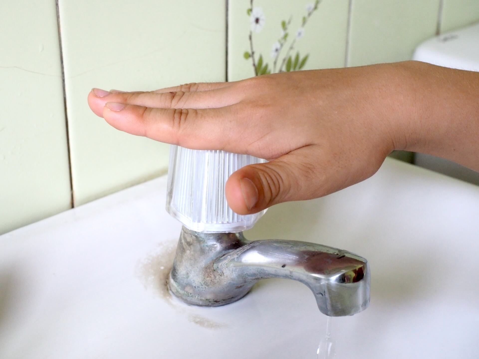 5 dấu hiệu trong nhà cho thấy: Âm khí nặng nề, vận xui đeo bám không buông- Ảnh 2. 5 dấu hiệu trong nhà cho thấy: Âm khí nặng nề, vận xui đeo bám không buông- Ảnh 2.