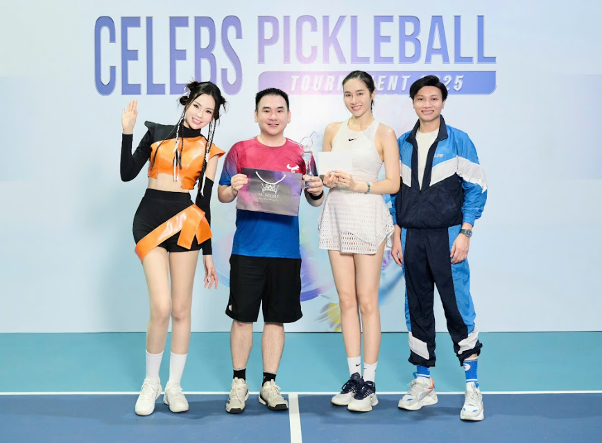 Người đẹp Vbiz mặc gì khó hiểu lên sân pickleball thế này?- Ảnh 2.