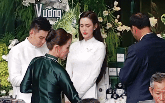 Thiếu gia tập đoàn Sơn Hải 10 điểm tinh tế với mẹ vợ!