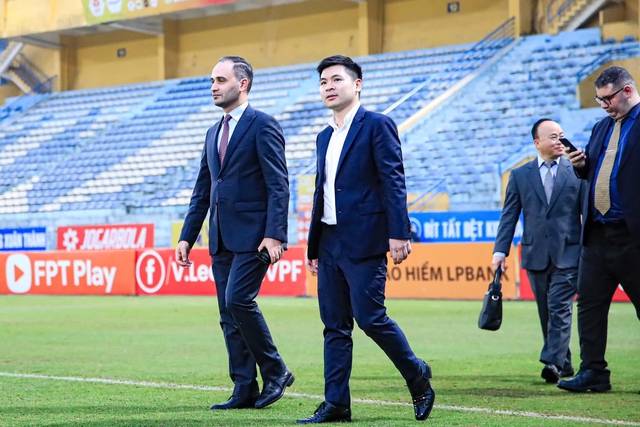 Hồ sơ tài sản khủng phía sau các 