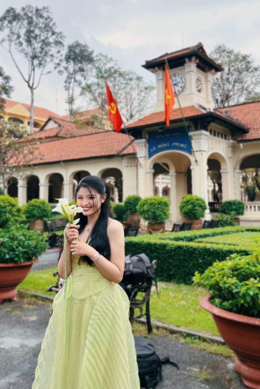 "Con nhà giàu" RMIT về chợ An Đông mở tiệm buôn vàng- Ảnh 4.