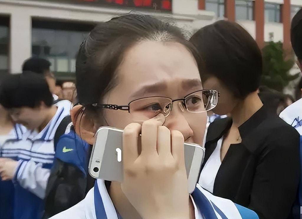 Thi đỗ ĐH danh tiếng, nữ sinh nhập học được 2 tháng thì nhà trường thông báo: "Em không đủ điều kiện học ở đây"- Ảnh 2.