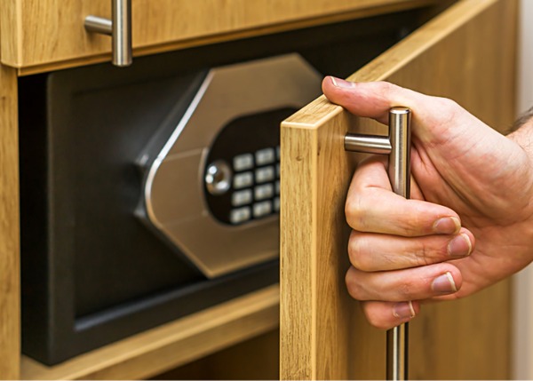 Chớ dại đặt két sắt 5 chỗ này: Dễ lụi bại, tiền tài tan thành mây khói- Ảnh 1.