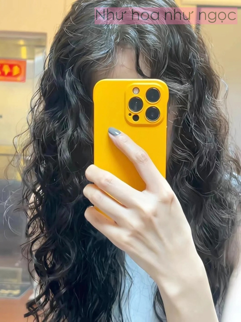 Tôi mất 6 tháng để hiểu: Tóc xoăn không xấu, chỉ là tôi chăm sai cách- Ảnh 1.
