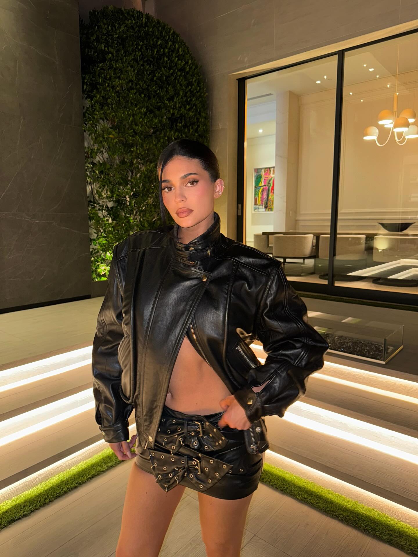 Kylie Jenner vẫn hở, nhưng sang hơn 10 năm trước!- Ảnh 13.