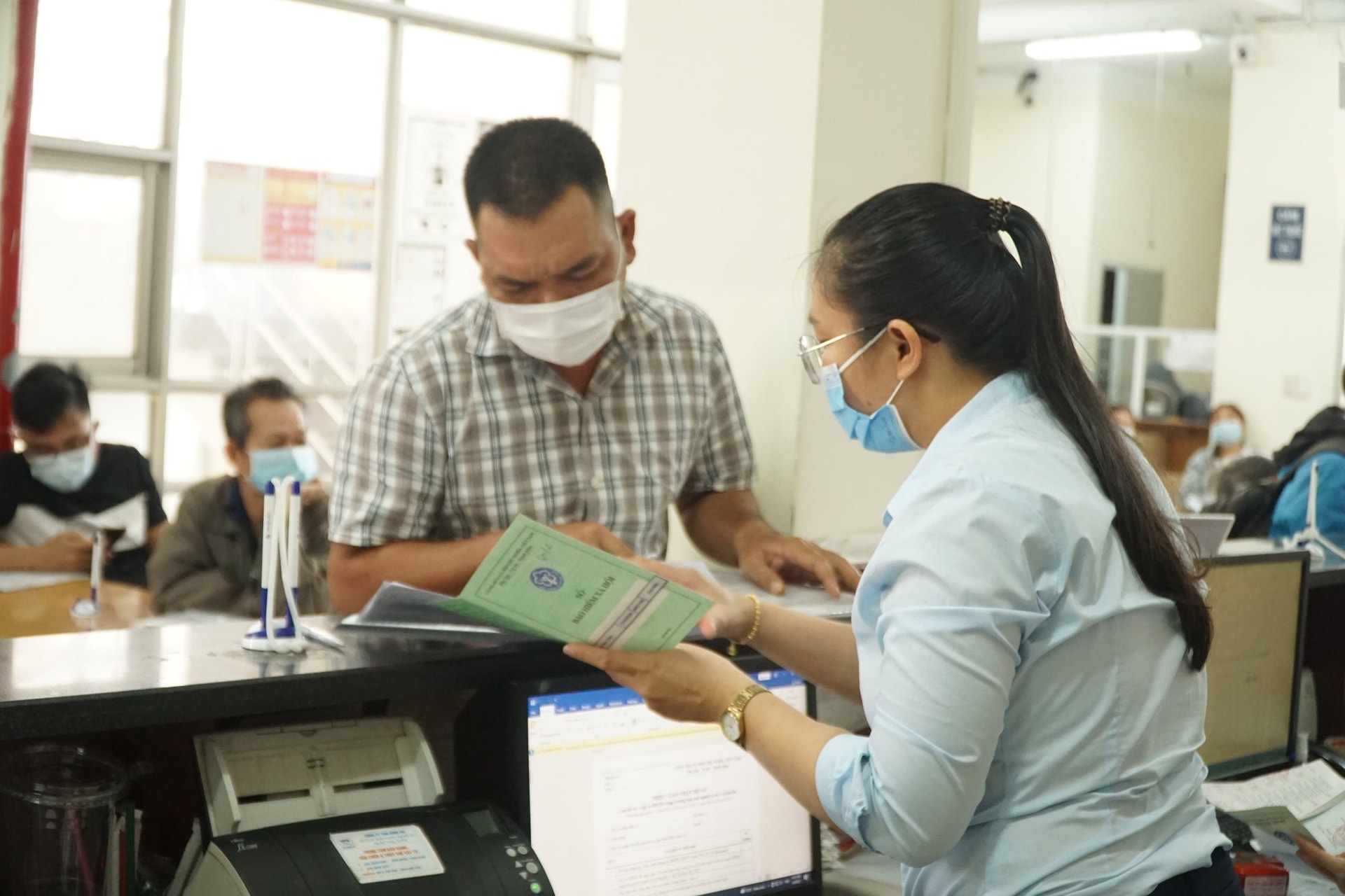 Thủ đoạn lừa đảo ngày càng tinh vi, liều lĩnh tiếp tục được BHXH TP HCM cảnh báo đến người dân- Ảnh 1.