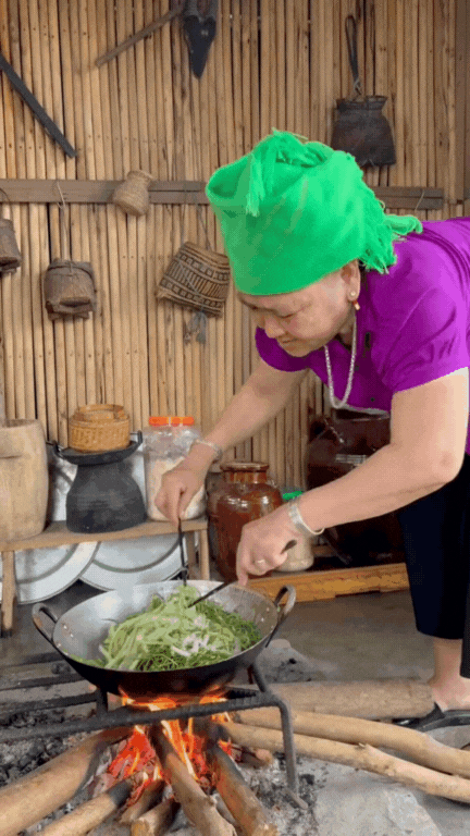 Món rau Tây Bắc gây sốt TikTok: Phắc cút tò ngòng là gì mà ai xem cũng muốn ăn thử?- Ảnh 8.