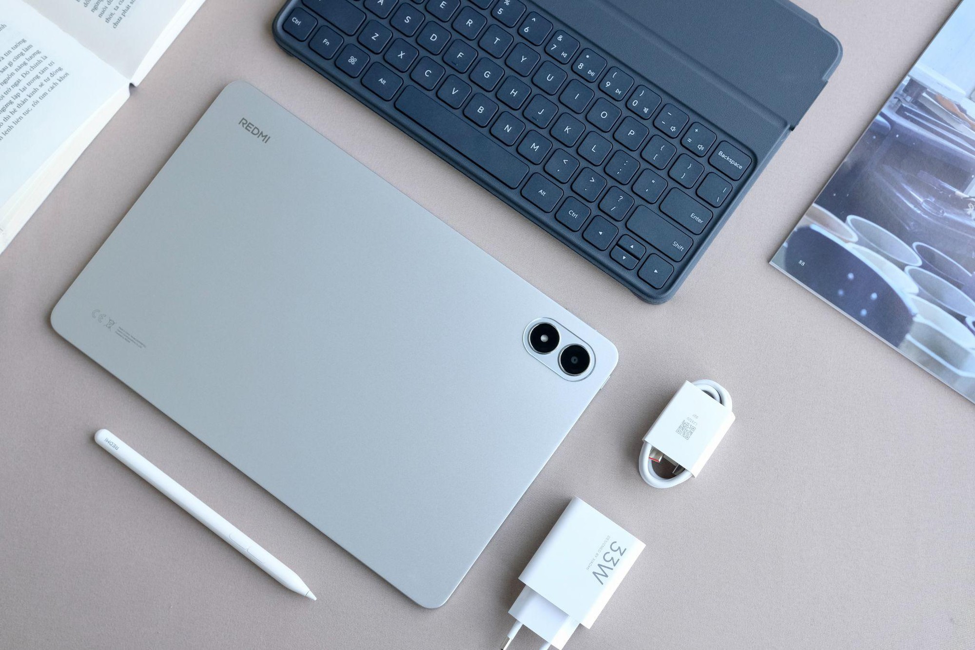 Trải nghiệm giải trí đỉnh cao cùng REDMI Pad 2 Pro: Pin 12.000mAh, màn lớn, âm thanh sống động- Ảnh 5.