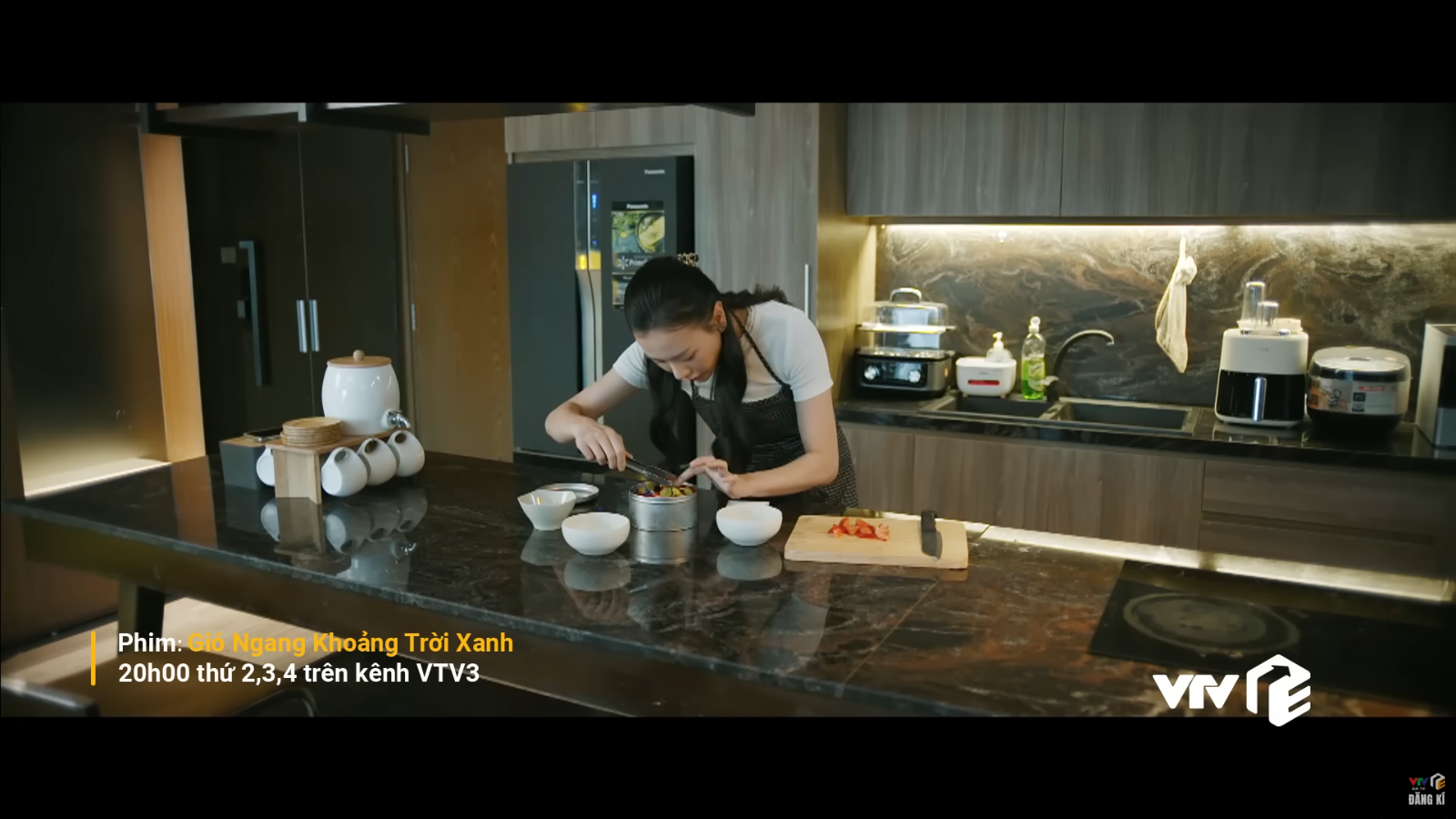 Căn nhà chưa trả nợ xong của Phương Oanh trong phim- Ảnh 9.