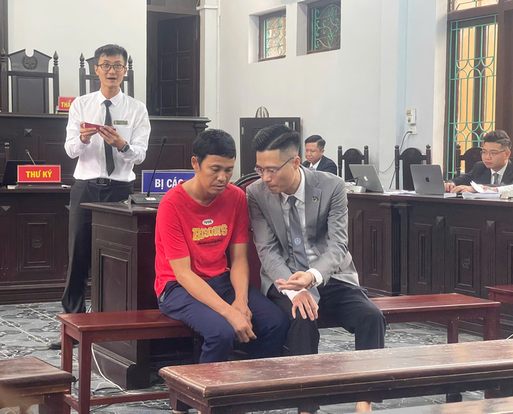 Xét xử phúc thẩm bị cáo Thái Khắc Thành vụ nuôi, bán gà lôi trắng- Ảnh 1.