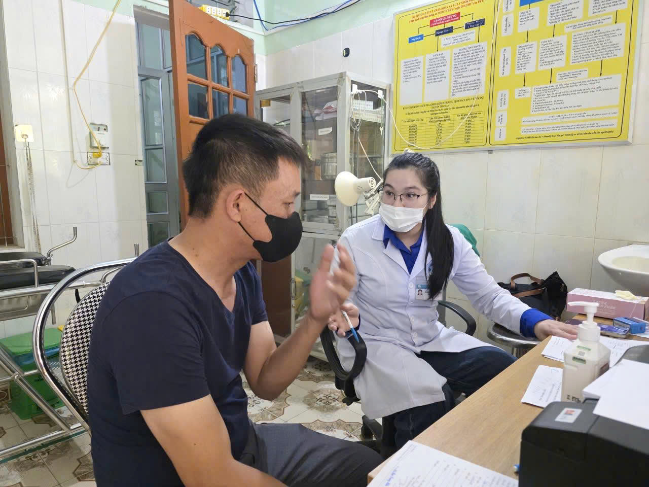 Hơn 52.000 lượt khám bệnh vảy nến mỗi năm- Ảnh 1.