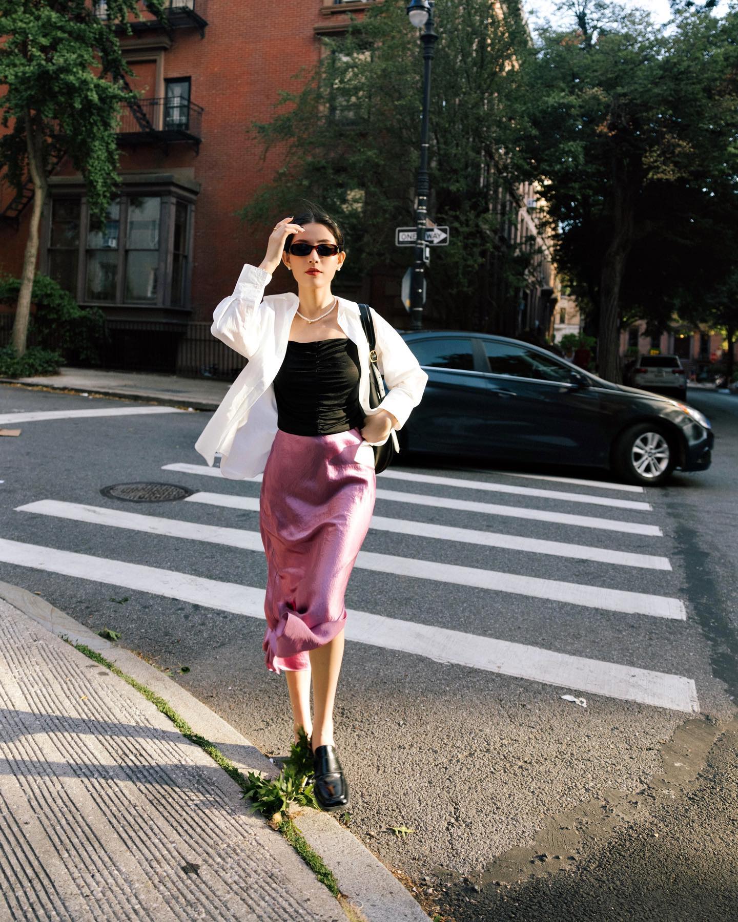 Thế nào là đỉnh cao phối đồ: 10 outfit màu sắc giúp vẻ ngoài sang chảnh, nổi nhất khu phố- Ảnh 10.