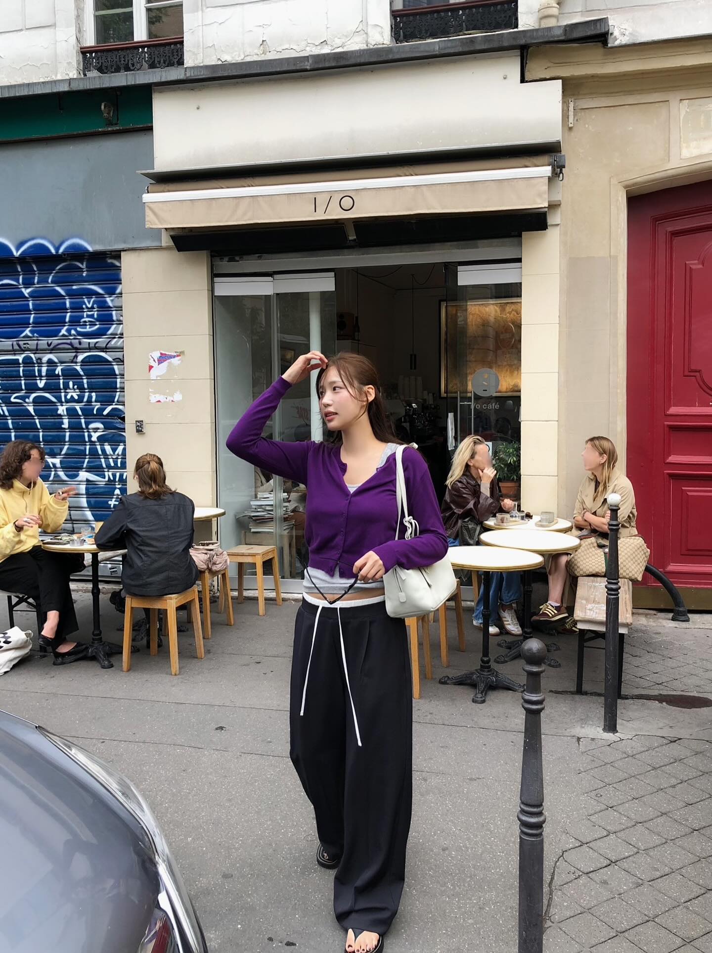 Thế nào là đỉnh cao phối đồ: 10 outfit màu sắc giúp vẻ ngoài sang chảnh, nổi nhất khu phố- Ảnh 5.